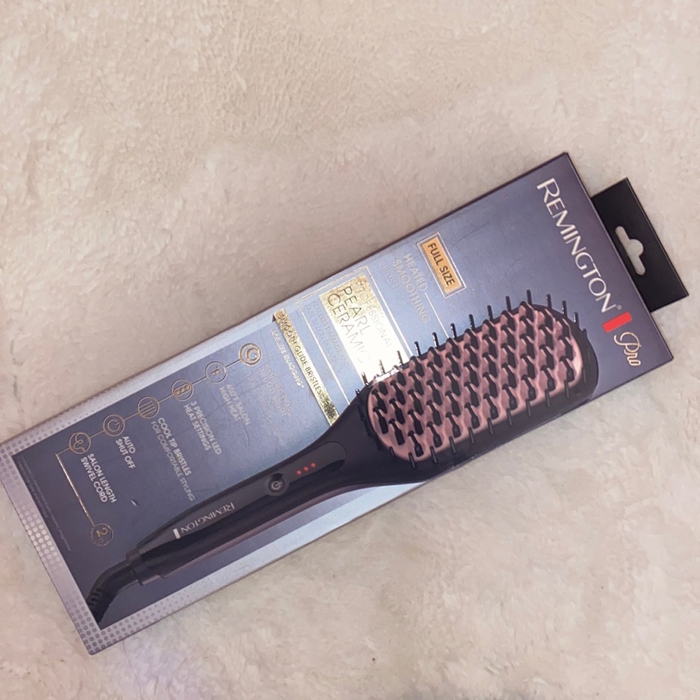 Remington straightening brush